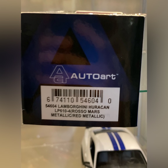 🏎️ Model Diecast Lamborghini Huracan -Auto Art - scale 1:43- metallic Red - Picture 4 of 8